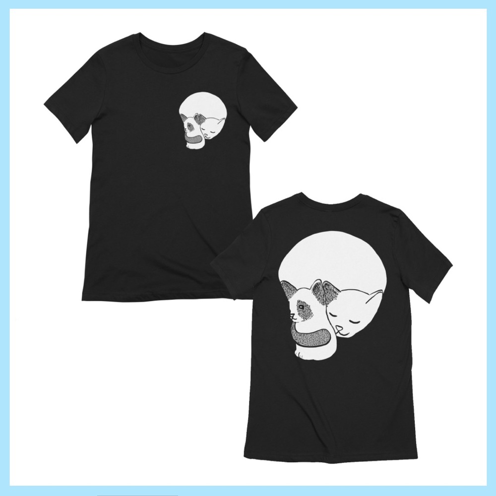Small kitten under love lock black skull extra soft T shirt
